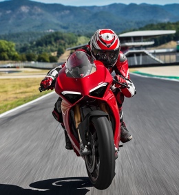 Panigale-V4S-Red-MY18-01-Carousel-Imgtext-Comcept-677x740